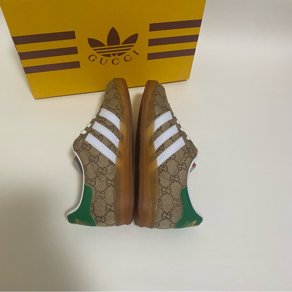 Gucci Monogram Sneakers with Red and Blue Stripes - Picture 6 of 8